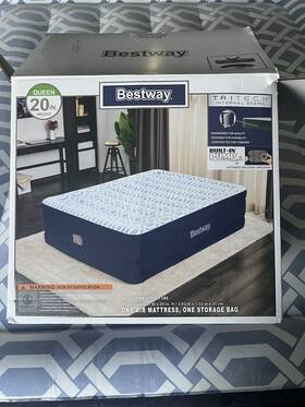 1067967usx21 Bestway Tritech 22 Inch Queen Air Mattress With Built-in Pump And Antimicrobial