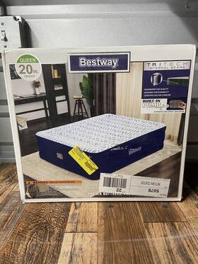 67859e Bestway Tritech Air Mattress Queen 20 Inch With Built-in Pump
