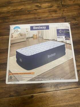 67883e Bestway Fashion 20 Inch Twin Air Mattress With Built-in Pump