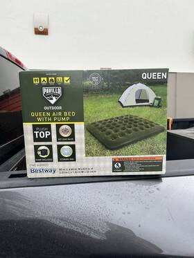 821204 Bestway Queen Size Air Mattress With Built In Pump