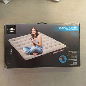 2000032301 The Sharper Image Flocked Air Mattress With Pump Queen Size Nwt