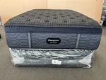 New Beautyrest Black Series 4 Medium Summit Pillow-top Queen Mattress *free Ship. Fixed Price $2999.00.